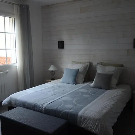 Bed & Breakfast A L'ombre Du Palmier *